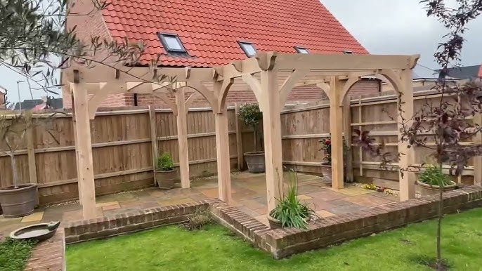 Timber Pergola L-Shaped Frame with Arched Braces