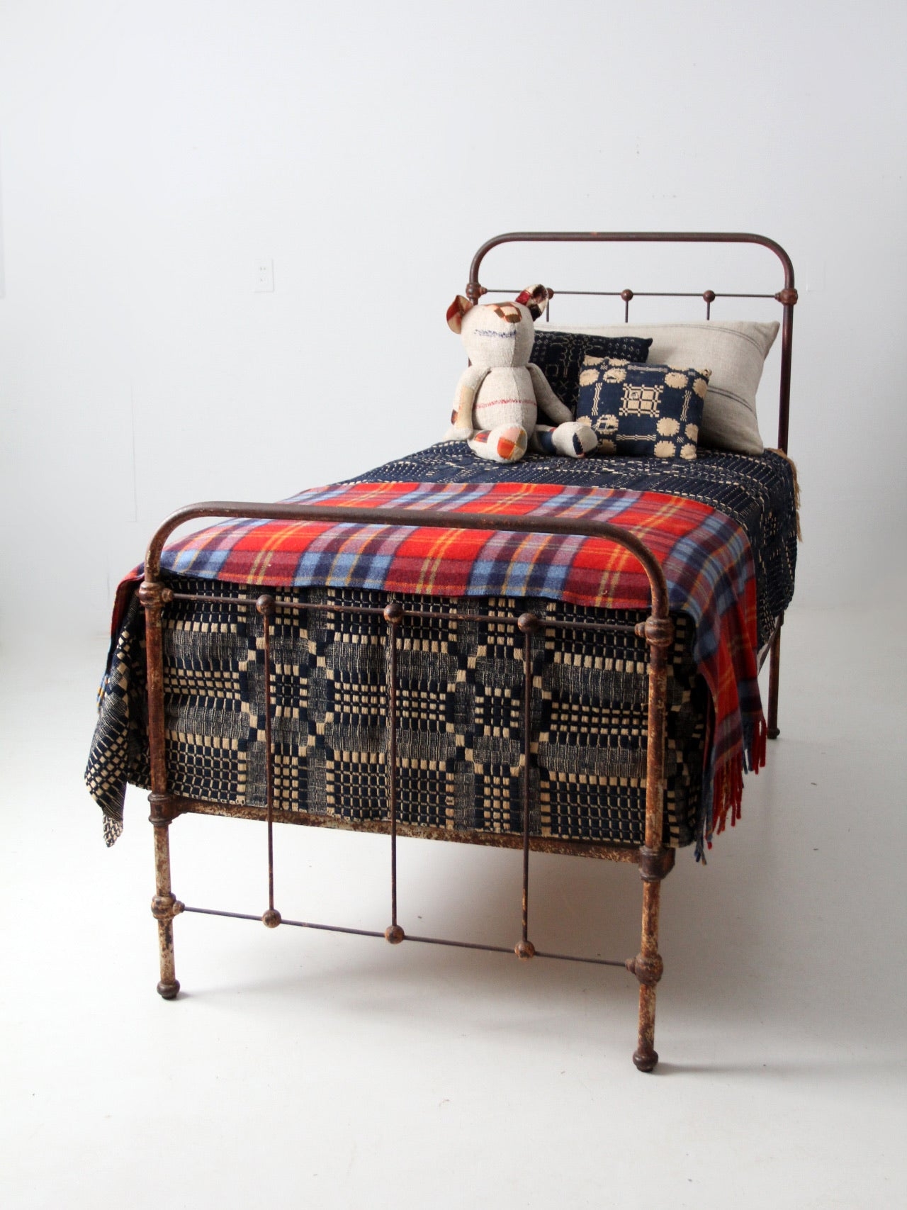Twin Bed Rusted Brown Spindle Knobs Antique Iron Bed