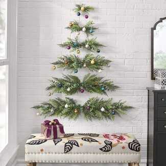 Wall Christmas Tree: Tiered Layers Greenery Wall Art Display