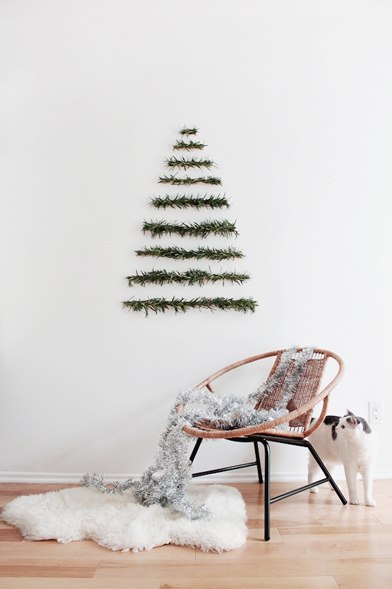 Wall Hanging Decor: Evergreen DIY Evergreen Wall Hanging