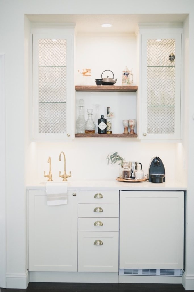 Wet Bar With White Shaker Niche And Wire Mesh Inserts