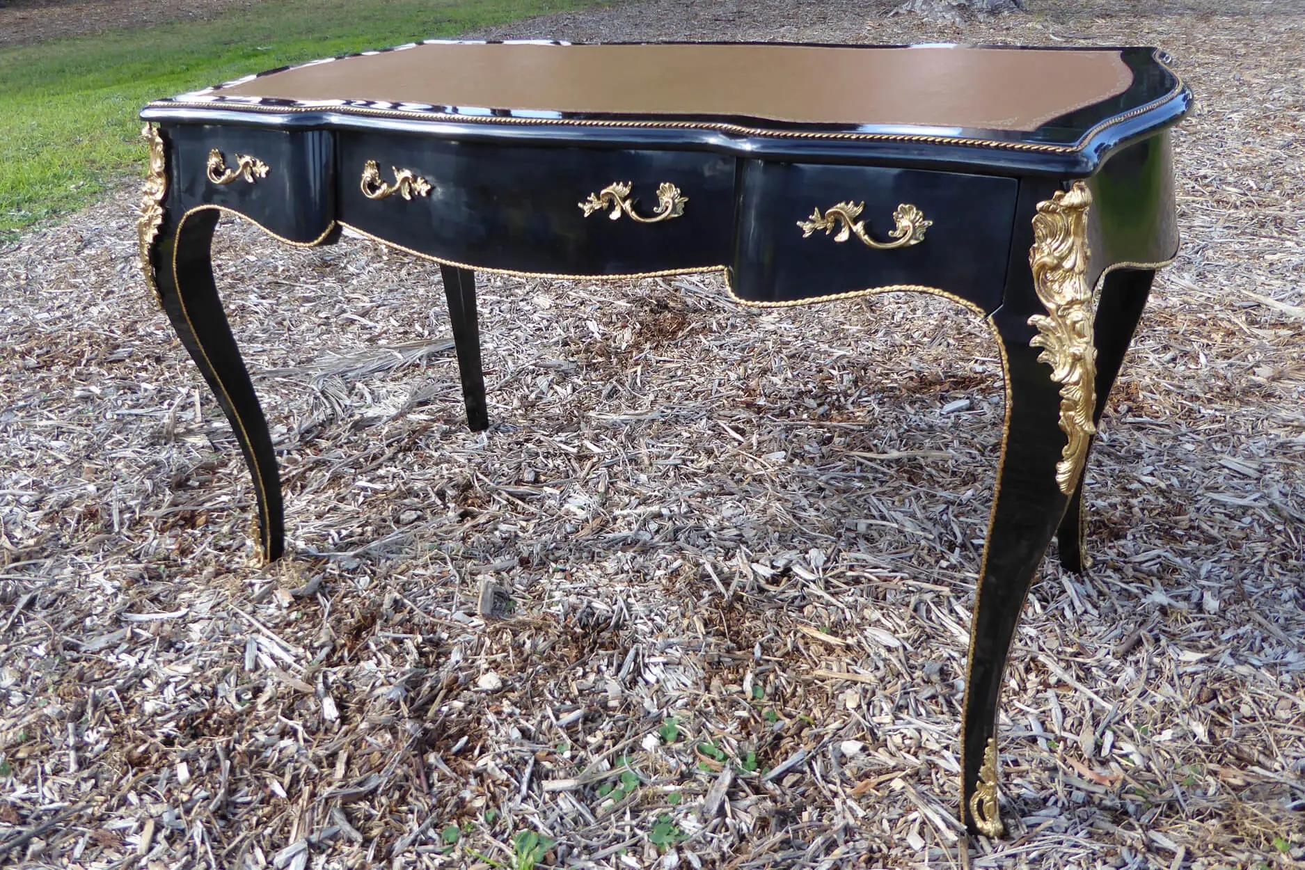 Writing Desk in Black Lacquer and Ornate Gold Bureau
