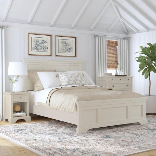 Bedroom Set offering Recessed Paneling for Off-White Queen Bed