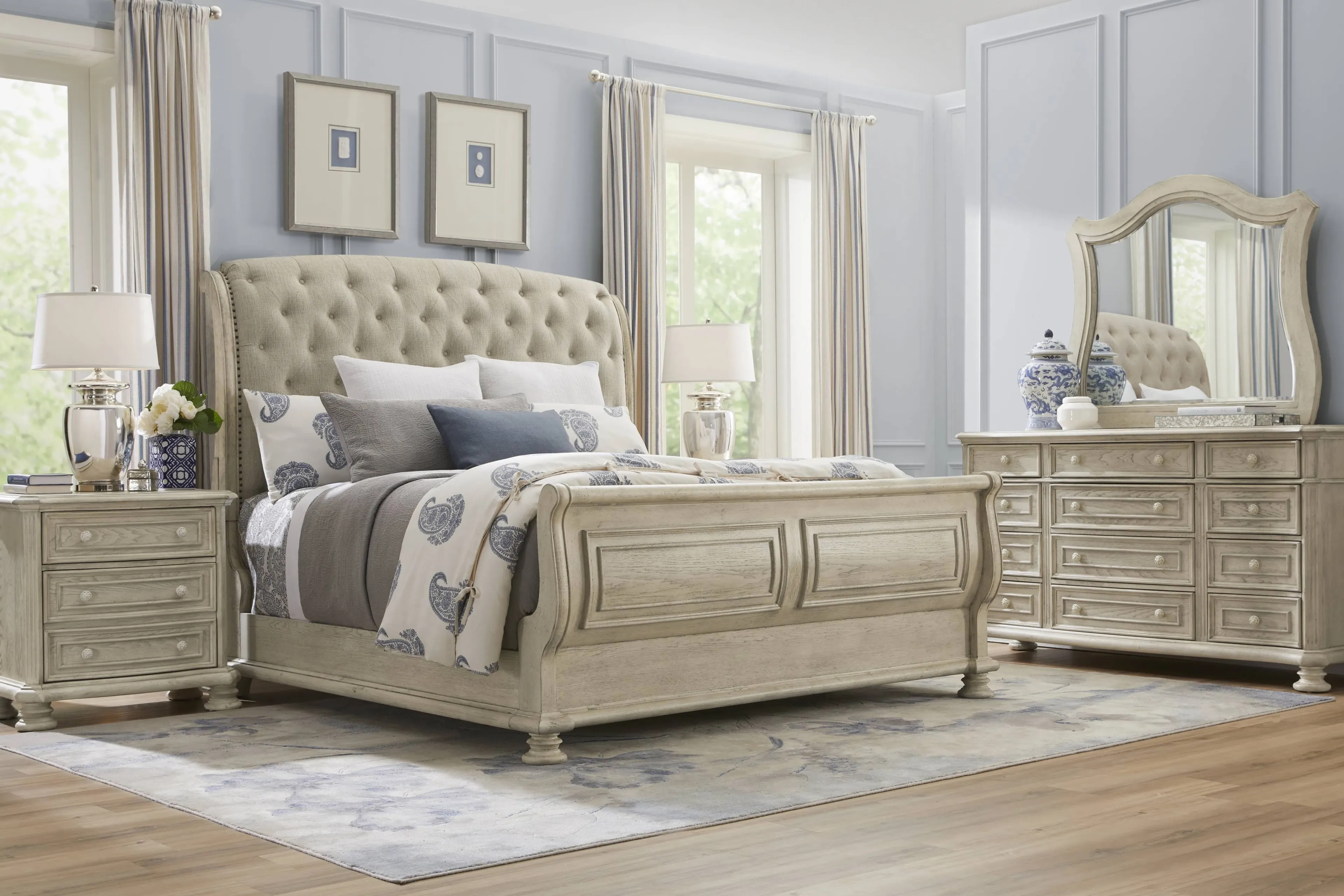 Bedroom Set with Sleigh Footboard and Tufted Sleigh Bed Set