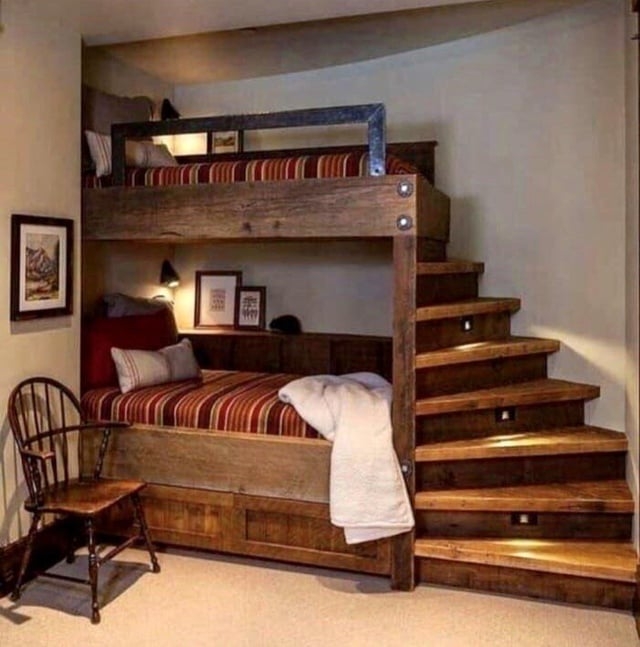 Bunk Beds: Built-In Timber Bunk Beds With Stairs and Step Lights