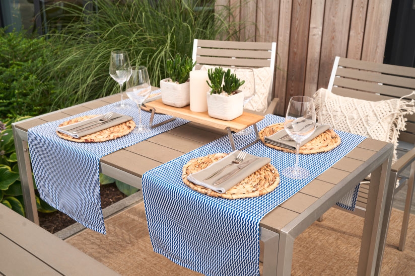 Chevron Table Runner: Zigzag Pattern Blue Nautical