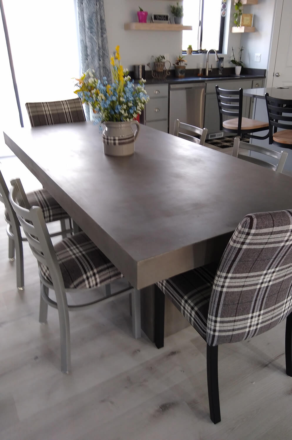 Dining Chair featuring Slat Back Design and Metal Frame