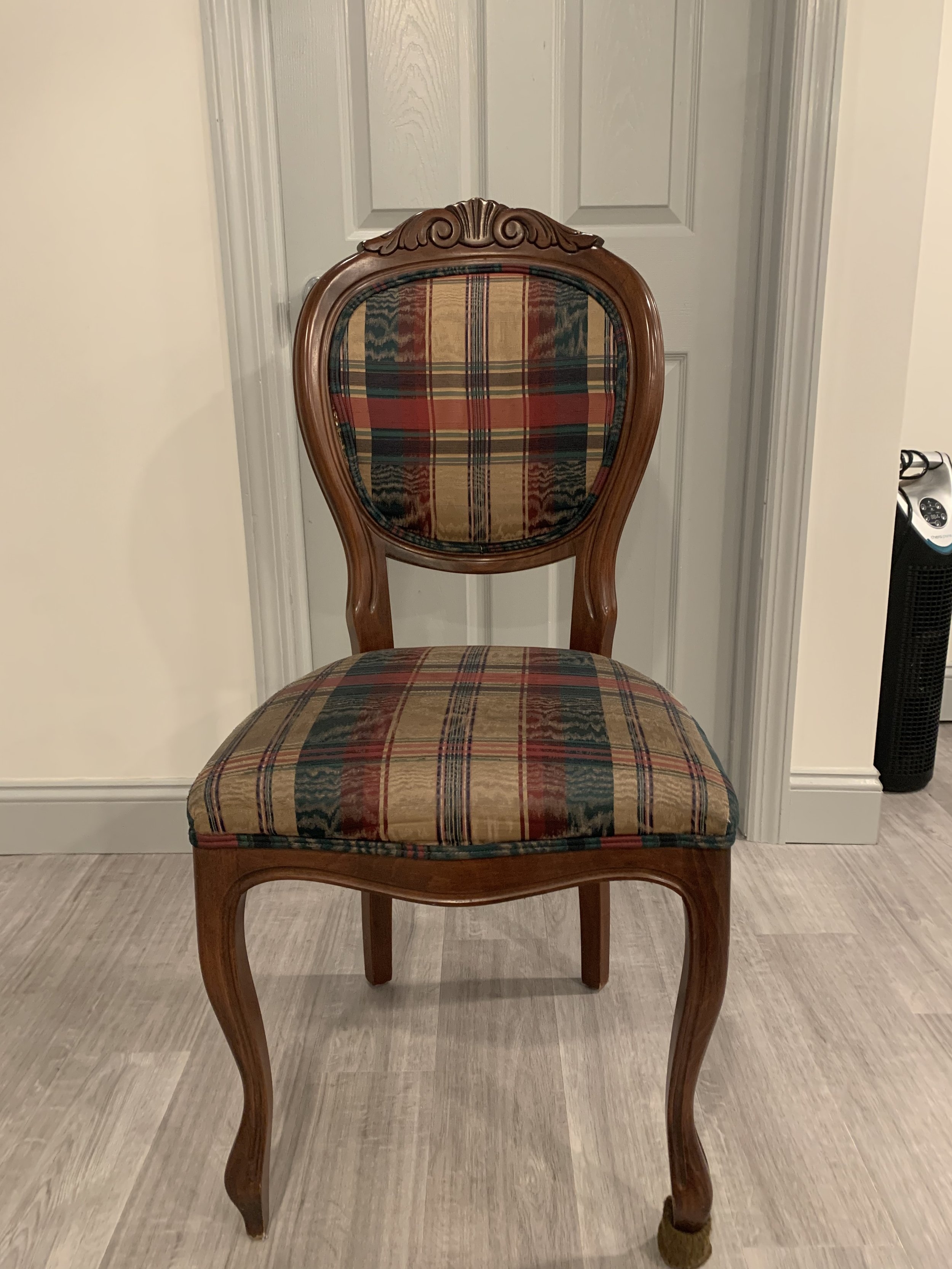 Dining Chair with Carved Crest for French Provincial