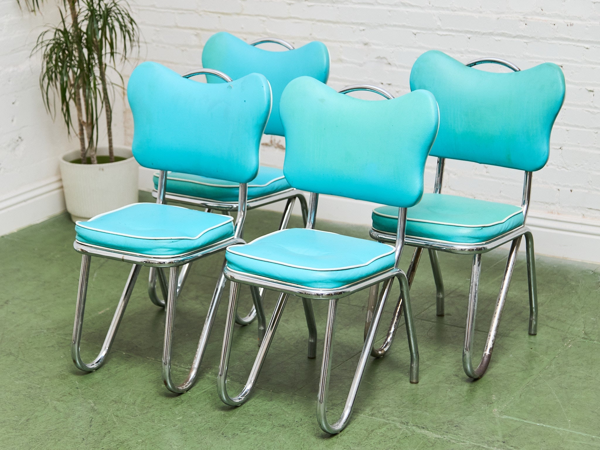 Dining Chair with Sweetheart Back and Turquoise Sweetheart Back