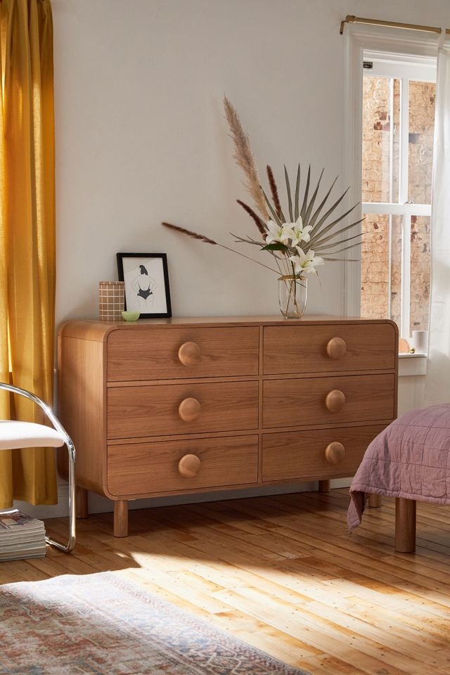 Drawer Dresser Oversized Round Knobs Wood Grain Rounded Edge Dresser