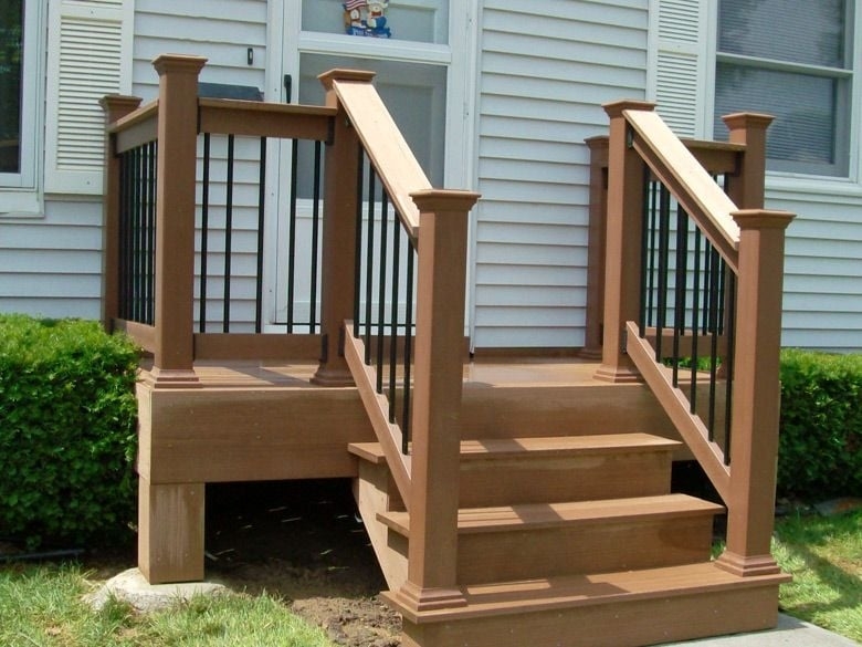 Exterior Stairs - Slim Black Balusters and Dual-Tone Railing