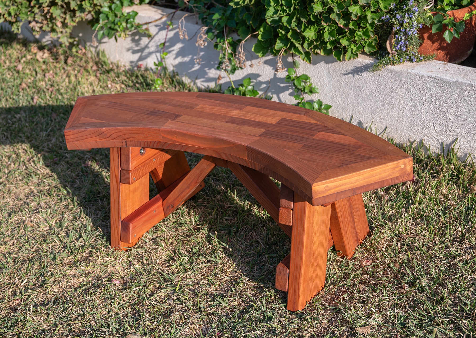 Garden Bench with Arc Shape and Reddish Brown Wood