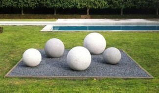 Garden Ornament Spherical Stone Gravel Display Bed