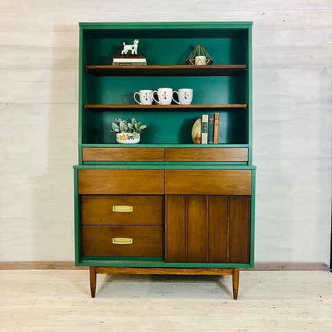 Hutch | Kale Green Painted Frame | Kale Green China Cabinet