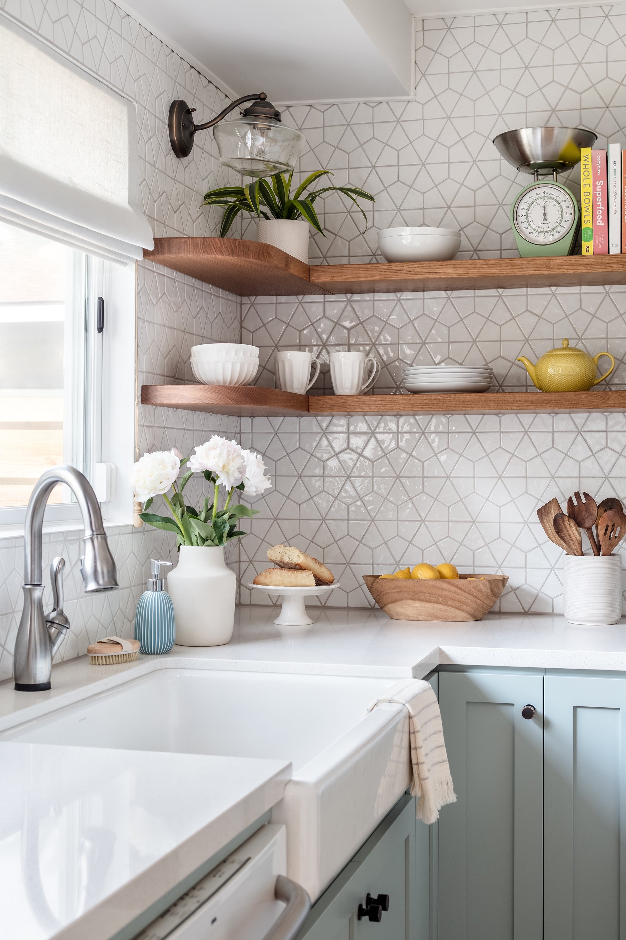 Kitchen Nook: Starburst Tile and Curved Floating Wood Shelf