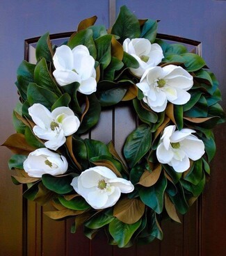 Magnolia Wreath with Large Blossoms and Bicolor Leaves