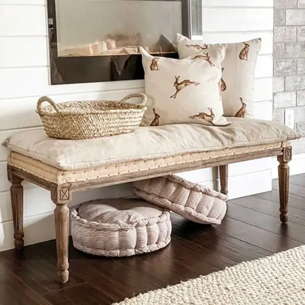 Pillow Top Bench with Turned Legs and Antique Frame