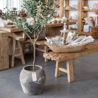 Planter Pot: Weathered Finish & Bulbous Earthy Texture