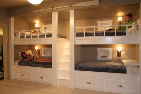 Quad Bunk Bed: Built-In Niches Integrated Storage Unit