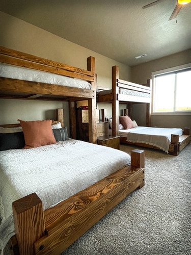Quad Bunk Bed: Chunky Timber Posts Warm Wood Tone Bed