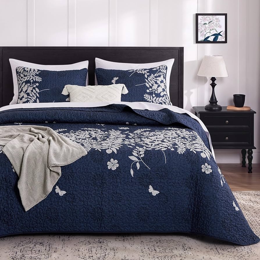 Quilt Set Botanical Print Navy Botanical Quilt Set