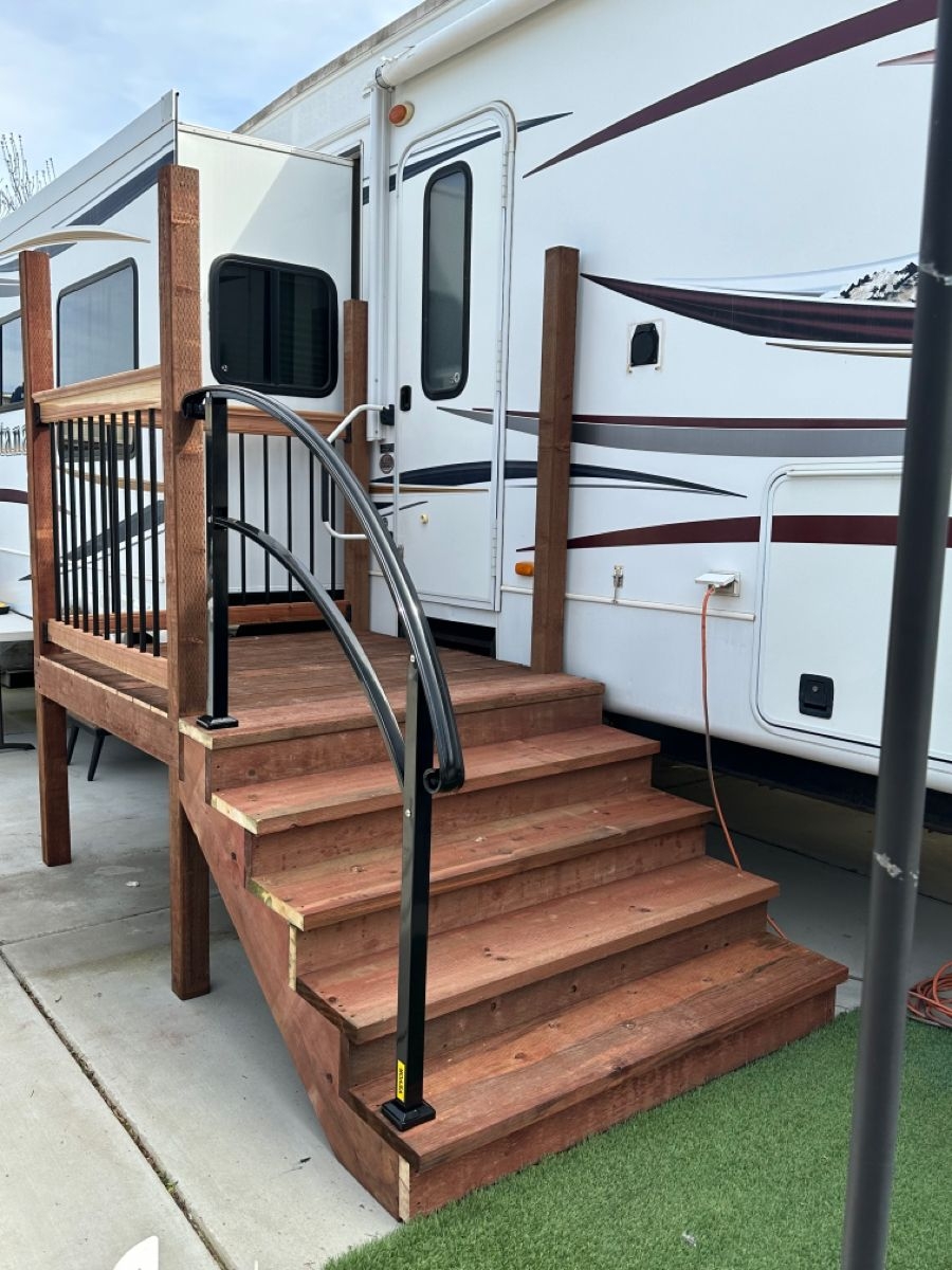 Rv Steps - Warm Wood Stain Curved Metal Handrail RV Steps