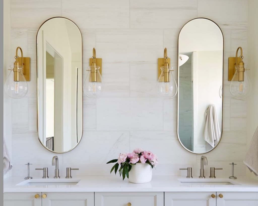 Wall Sconce: Teardrop Glass Shade with Gold Oval Mirrors